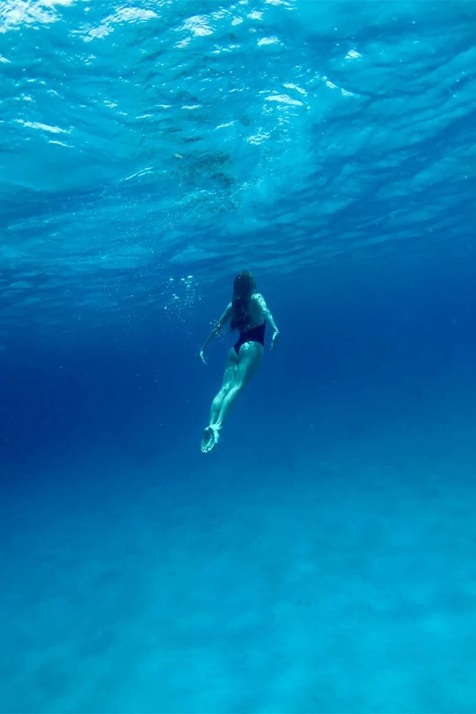 Marine Biologist Nikola Simpson diving